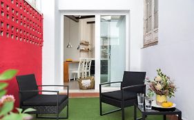 Buen viaje home, con patio privado